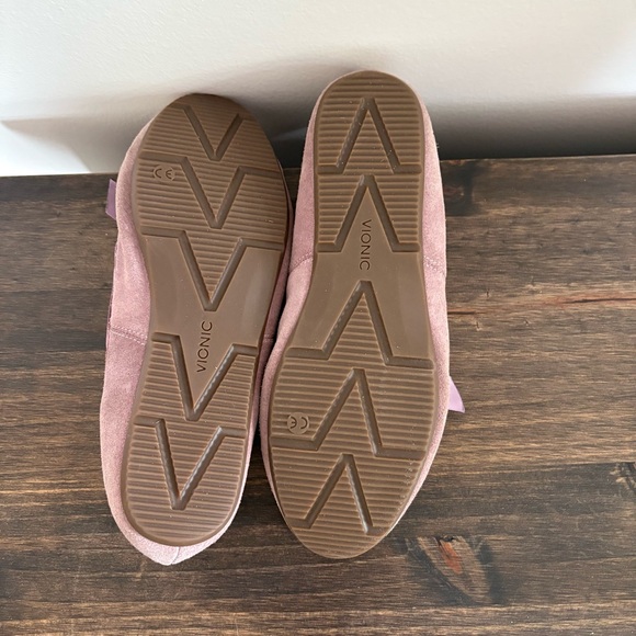 Vionic Women’s Alice Pink Suede Loafers with Bow - Picture 9 of 9